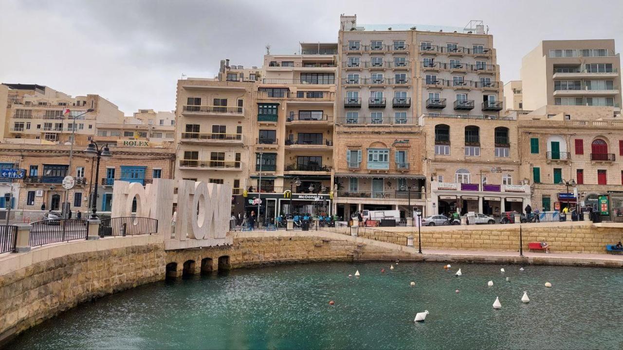 Malta Crown Guesthouse Saint Julian's Eksteriør billede