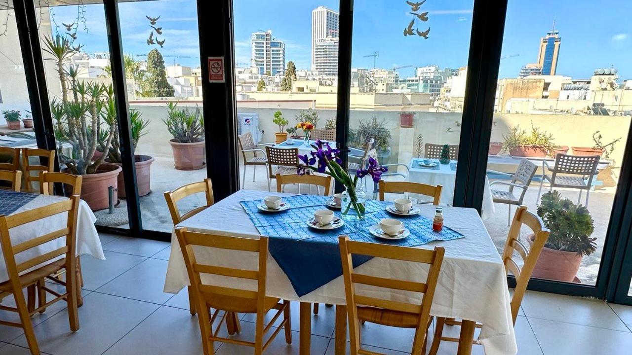 Malta Crown Guesthouse Saint Julian's Eksteriør billede